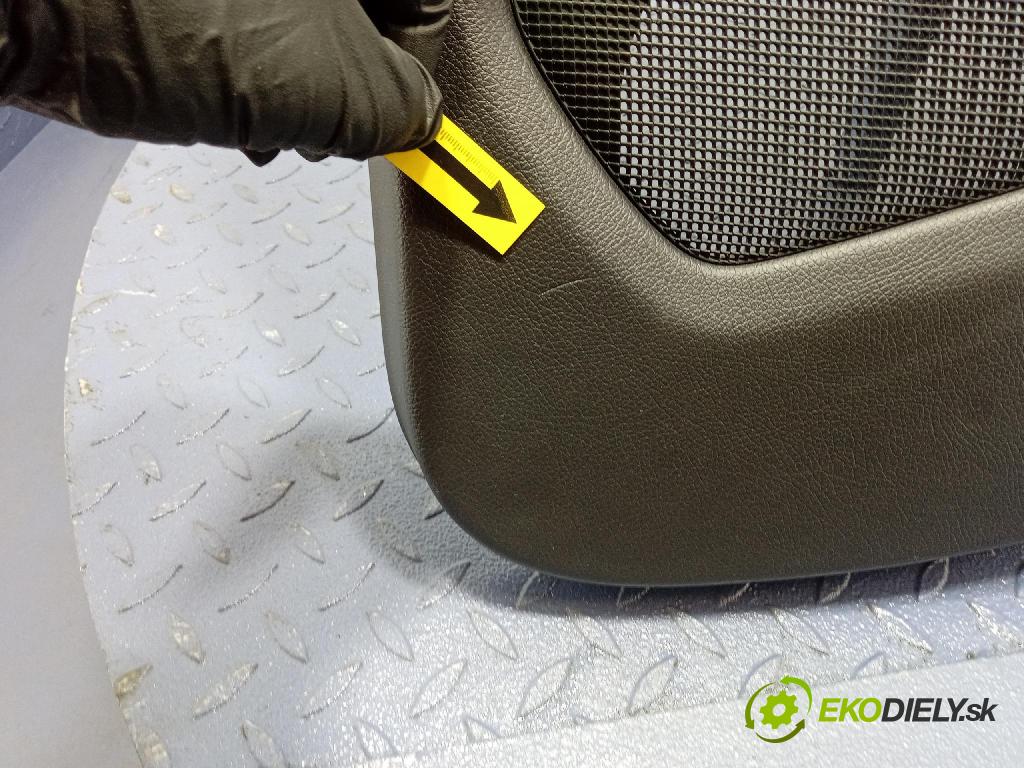 Mercedes B-Klasa 2013 Tapacír: dveře Zad: Práva: A2465408109