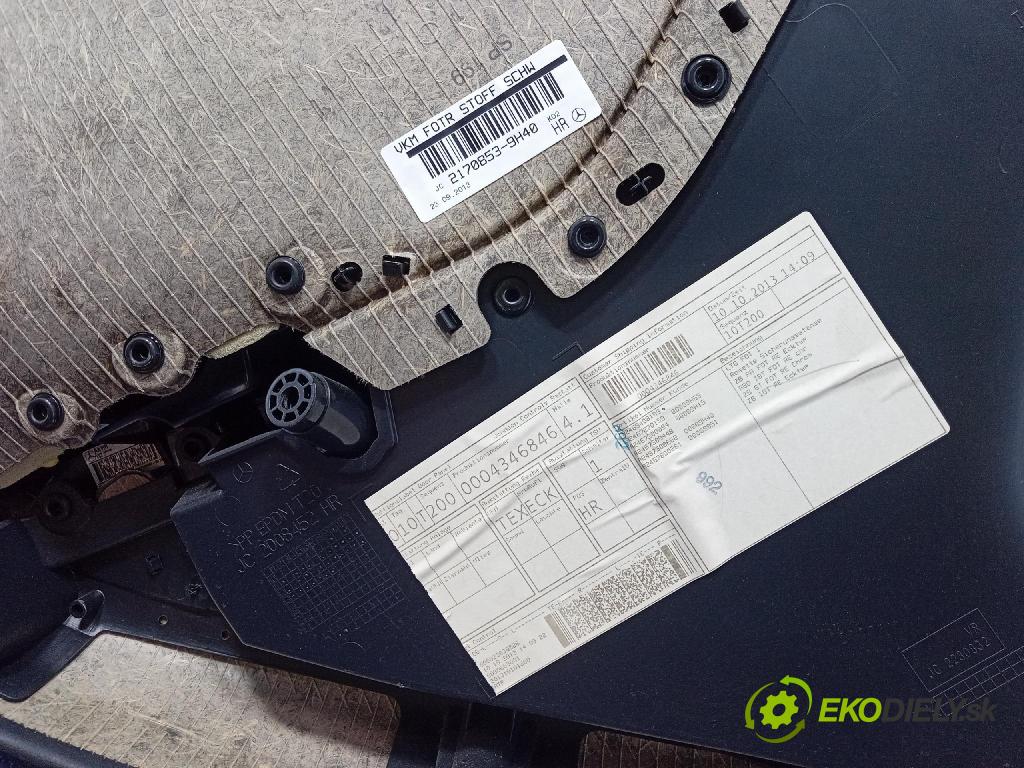 Mercedes B-Klasa 2013 Tapacír: dveře Zad: Práva: A2465408109