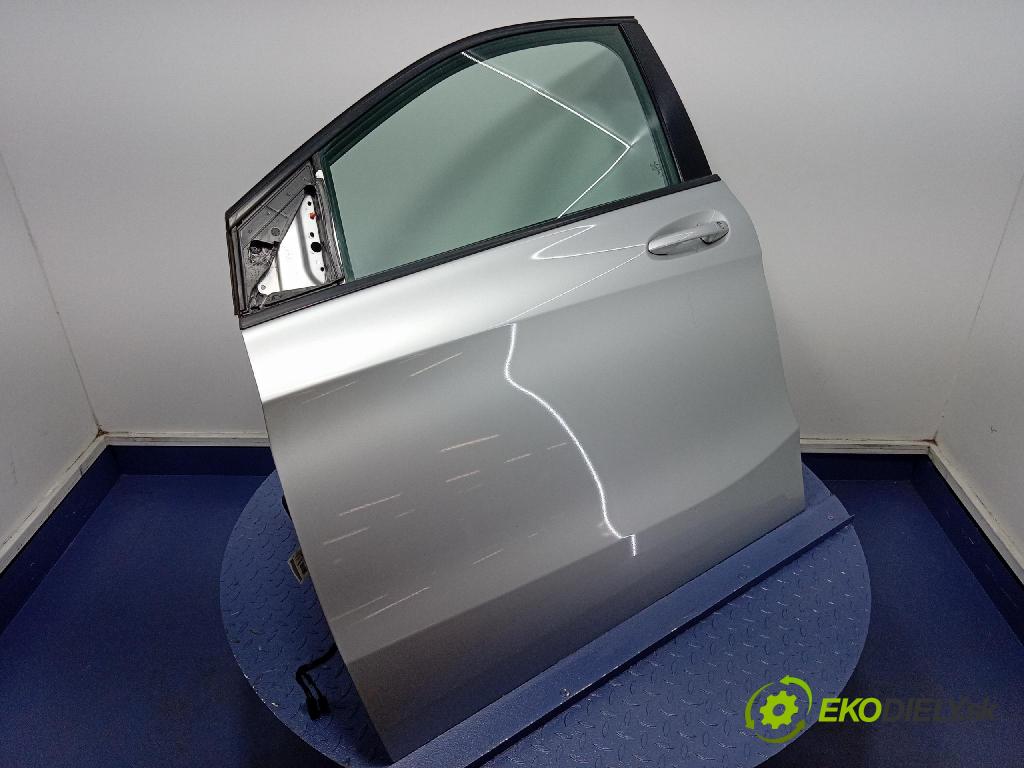 Mercedes B-Klasa 2013 dveře před Vlevo, odjet: