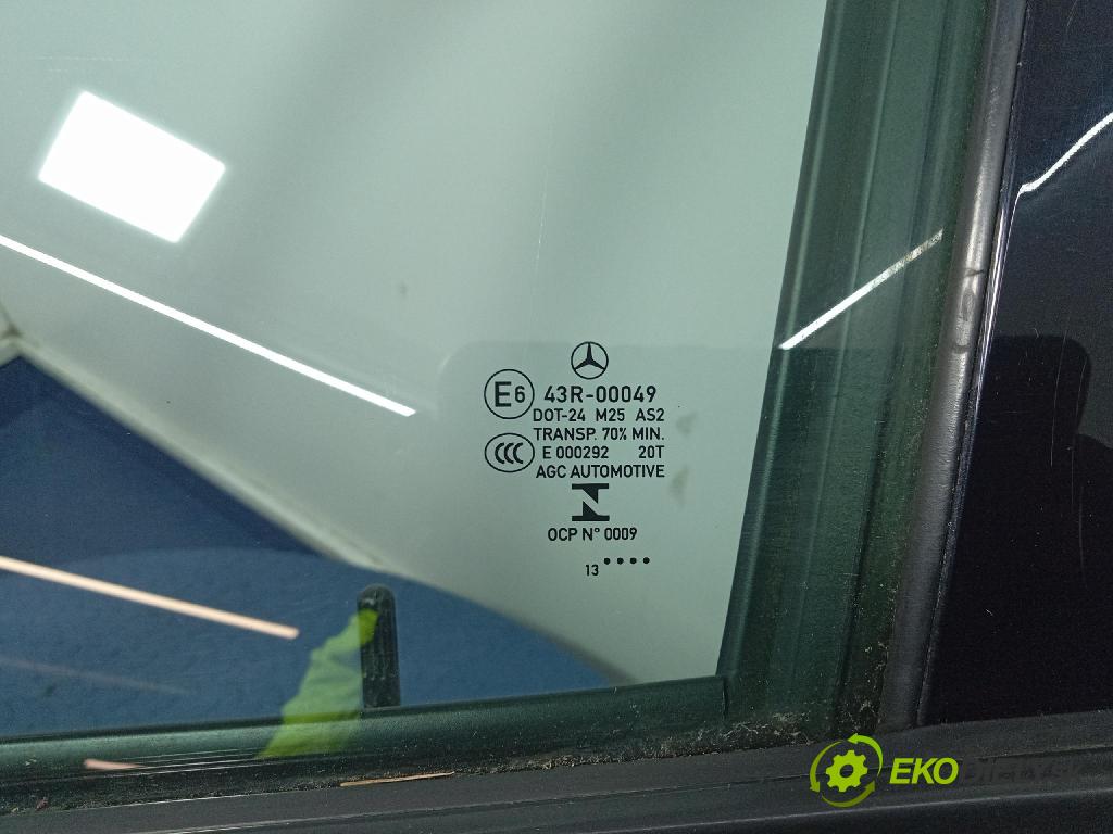 Mercedes B-Klasa 2013 dveře před Vlevo, odjet: