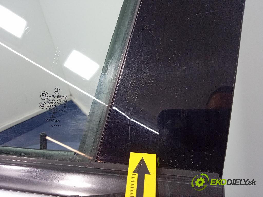 Mercedes B-Klasa 2013 dveře před Vlevo, odjet: