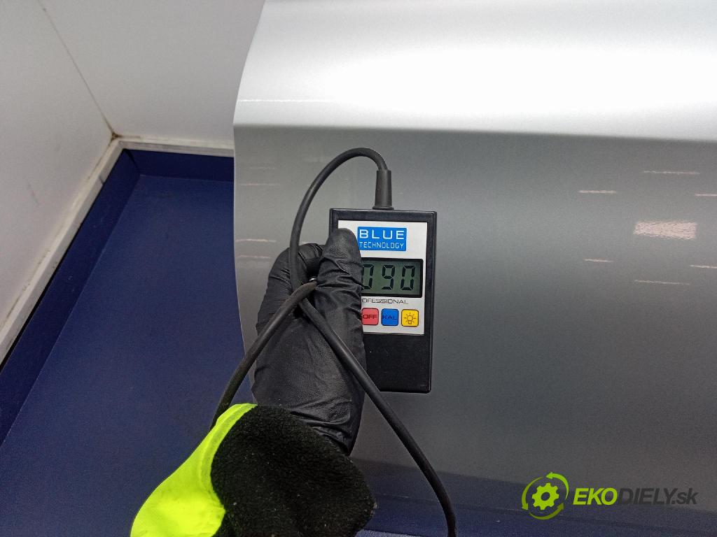 Mercedes B-Klasa 2013 dveře před Vlevo, odjet: