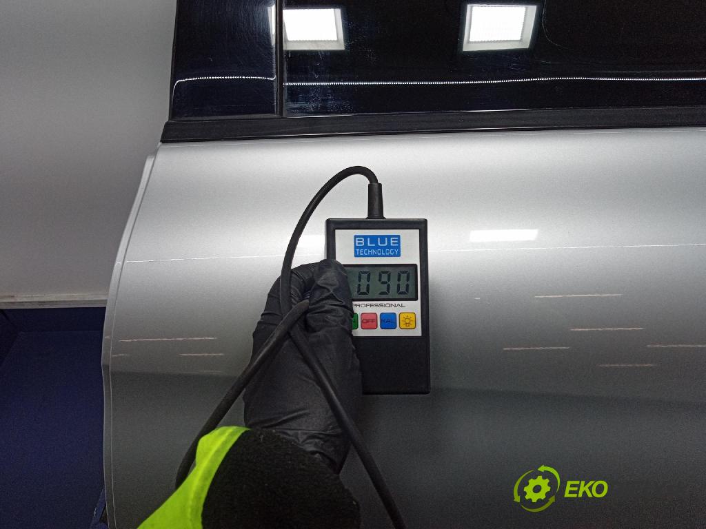 Mercedes B-Klasa 2013 dveře Zad: Vlevo, odjet: