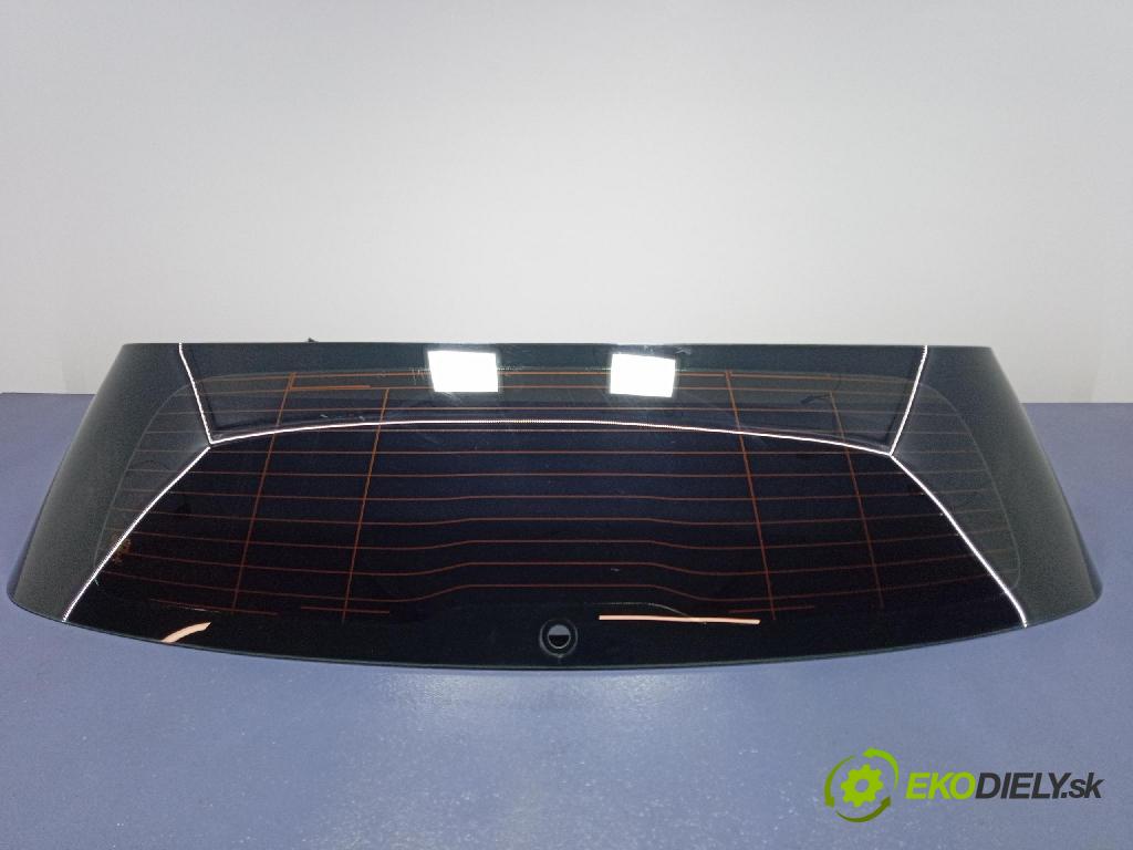 Mercedes B-Klasa 2013 sklo zadna
