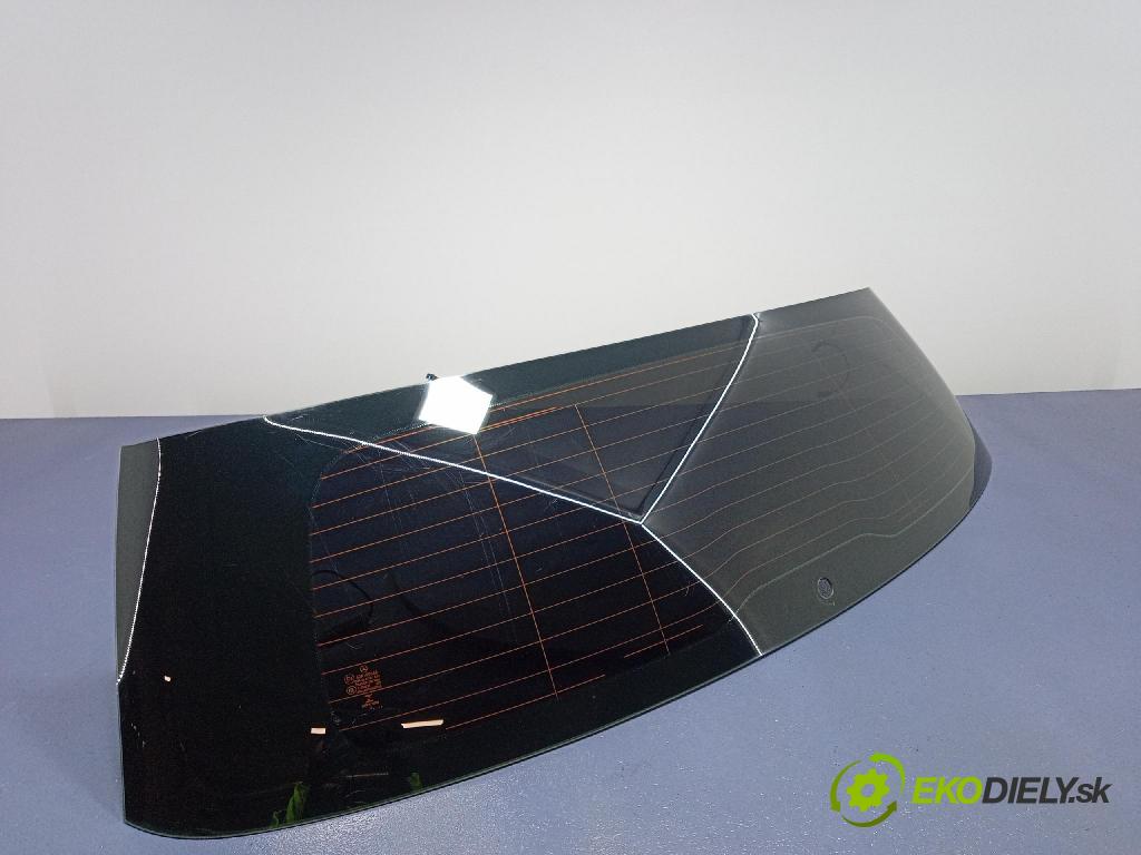 Mercedes B-Klasa 2013 sklo zadna