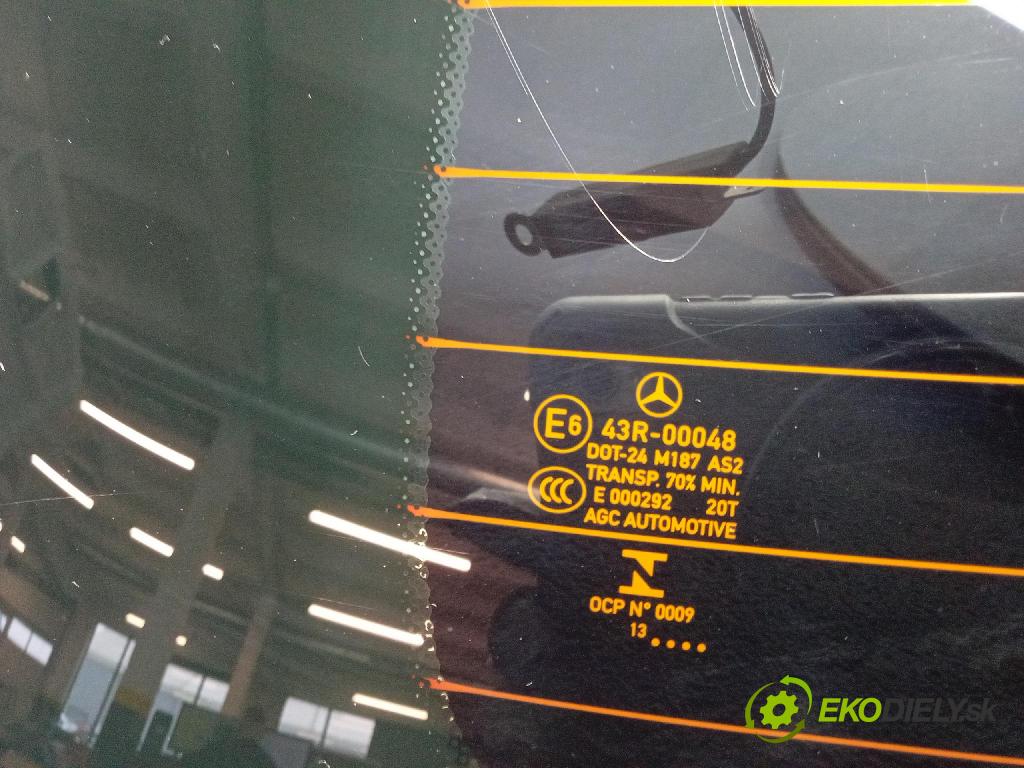 Mercedes B-Klasa 2013 sklo zadna