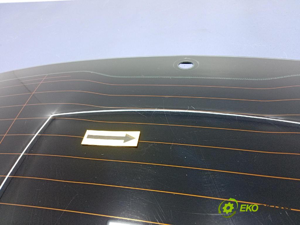 Mercedes B-Klasa 2013 sklo zadní 