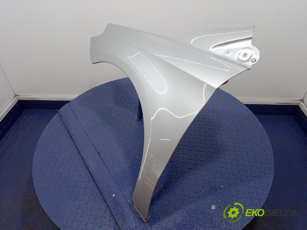 Mercedes B-Klasa 2013 blatnik před Levý: A246881010