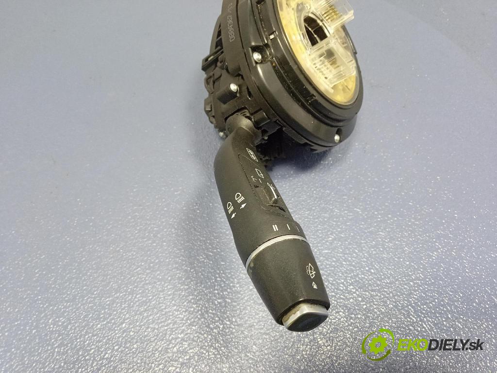 Mercedes B-Klasa 2013 prepínač Komplex: 414245