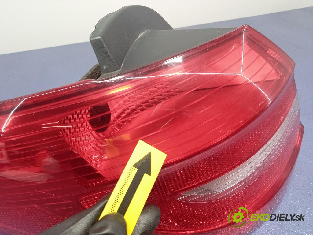 Mercedes B-Klasa 2013 světlo Zad: levá Mimo: A2468200164