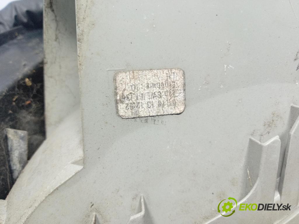 Mercedes B-Klasa 2013 světlo Zad: levá Mimo: A2468200164