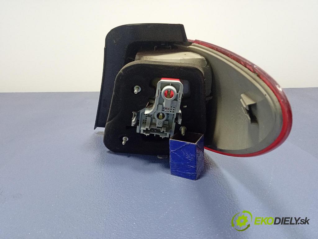 Mercedes B-Klasa 2013 světlo Zad: levá Mimo: A2468200164