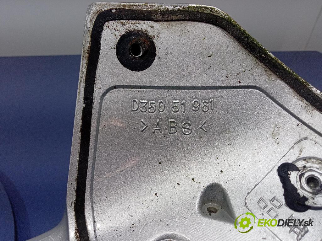 Mazda 2 2006 Spoiler: D35051961