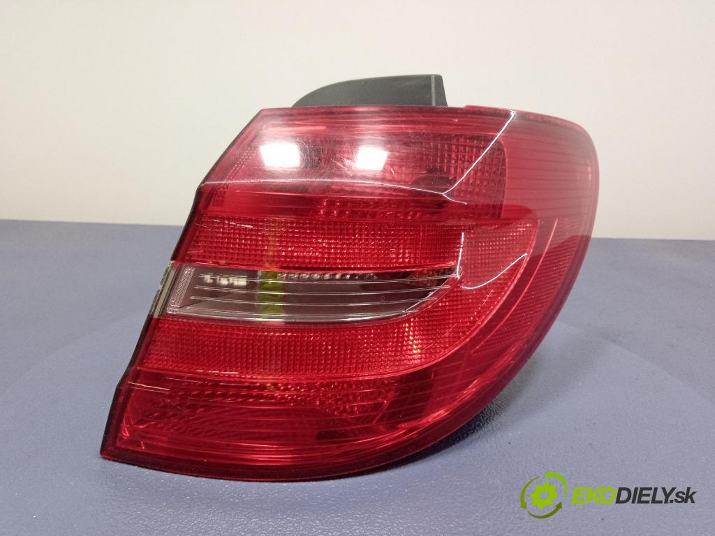 Mercedes B-Klasa 2013 světlo Zad: Práva: Mimo: A2468200264
