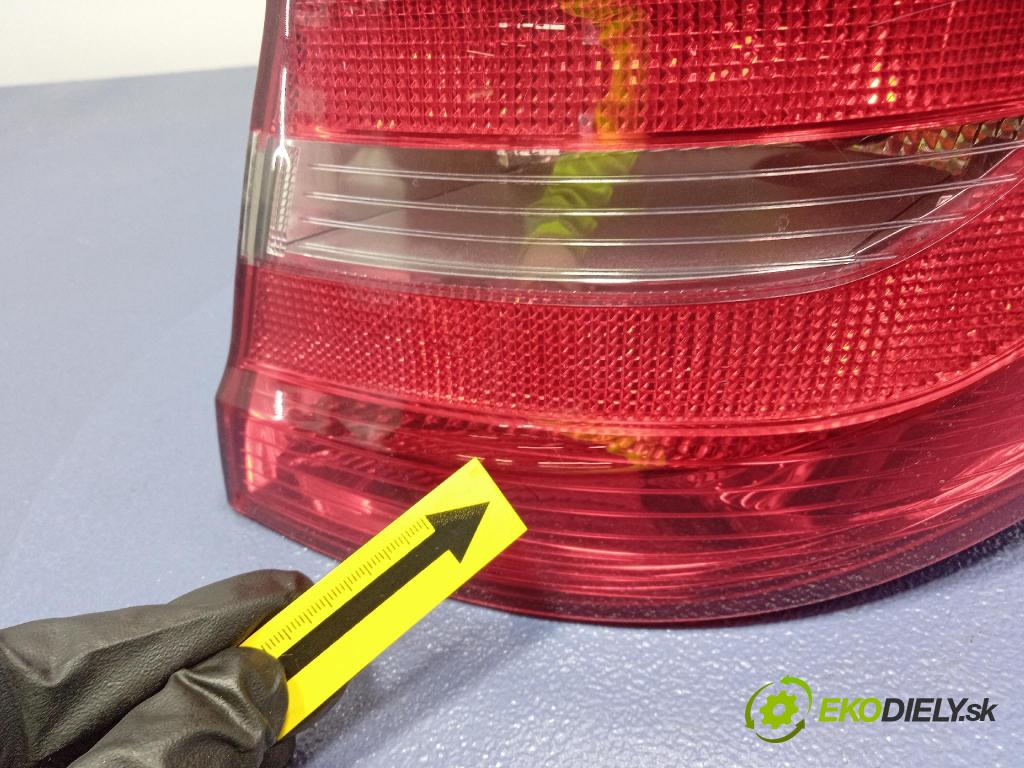 Mercedes B-Klasa 2013 světlo Zad: Práva: Mimo: A2468200264