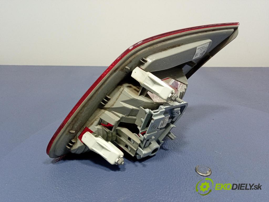 Mercedes B-Klasa 2013 svetlo / reflektor zad ľavá Vonkajsia: A2468200764