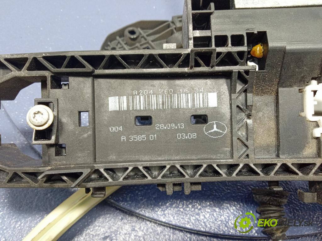 Mercedes B-Klasa 2013 zámok dvere zad v pravo: A2047302835