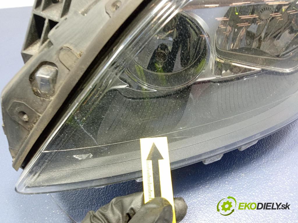 Mercedes B-Klasa 2013 světlo Levý: A2468200161