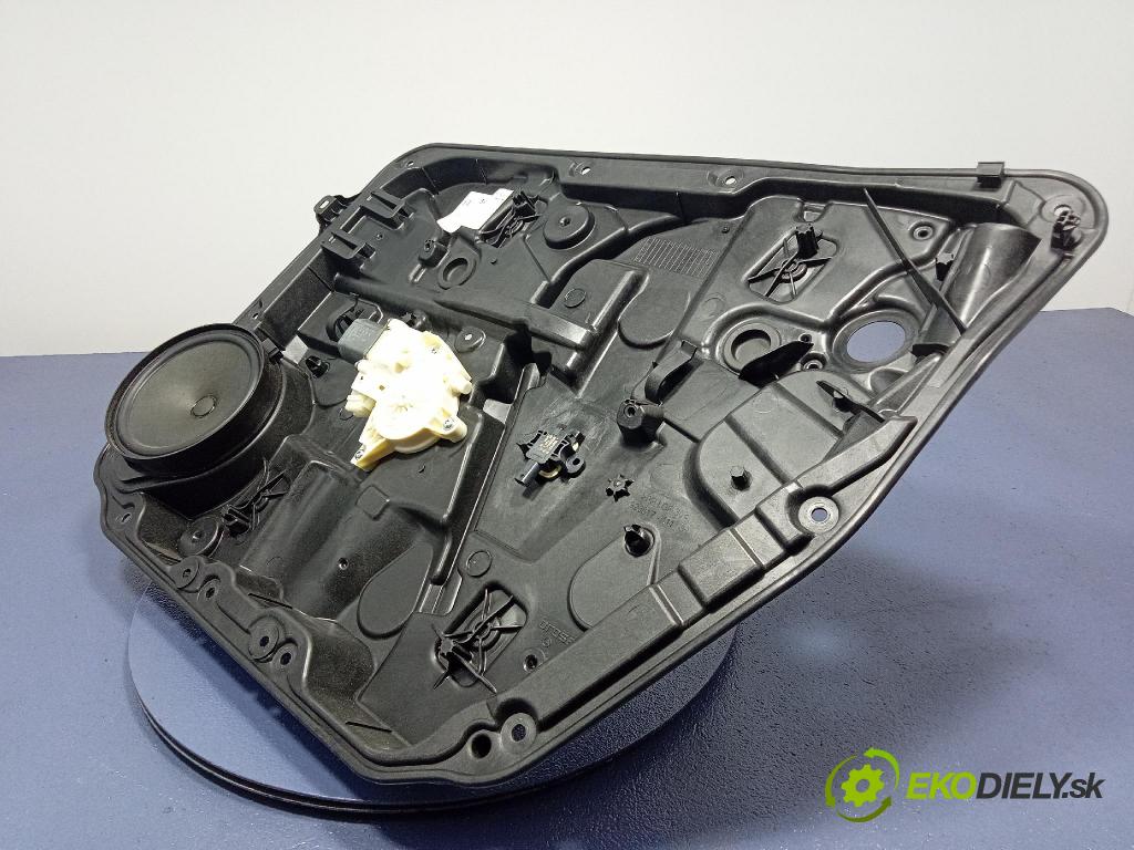 Mercedes B-Klasa 2013 mechanizmus okna Okná: Predné v pravo: A2467200279