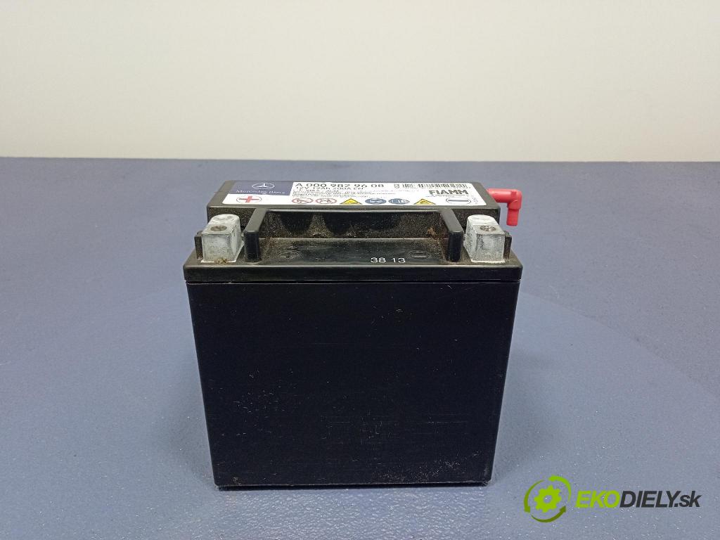 Mercedes B-Klasa 2013 Akumulator A009829608