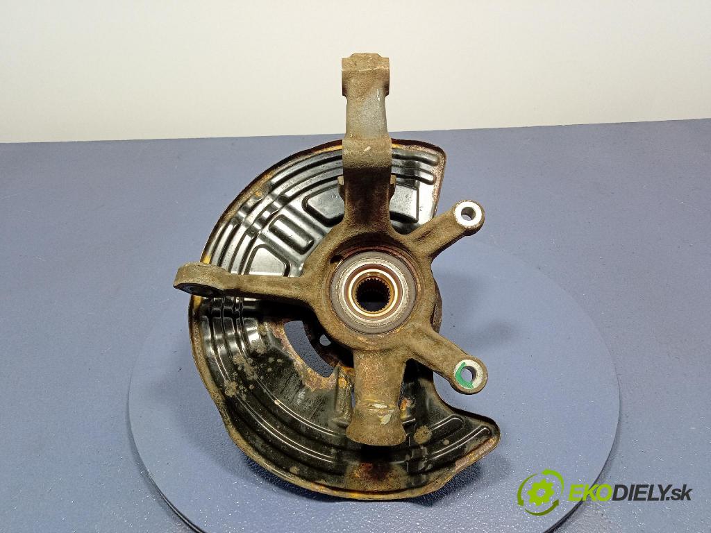 Mercedes B-Klasa 2013 náboj levá A2464210720