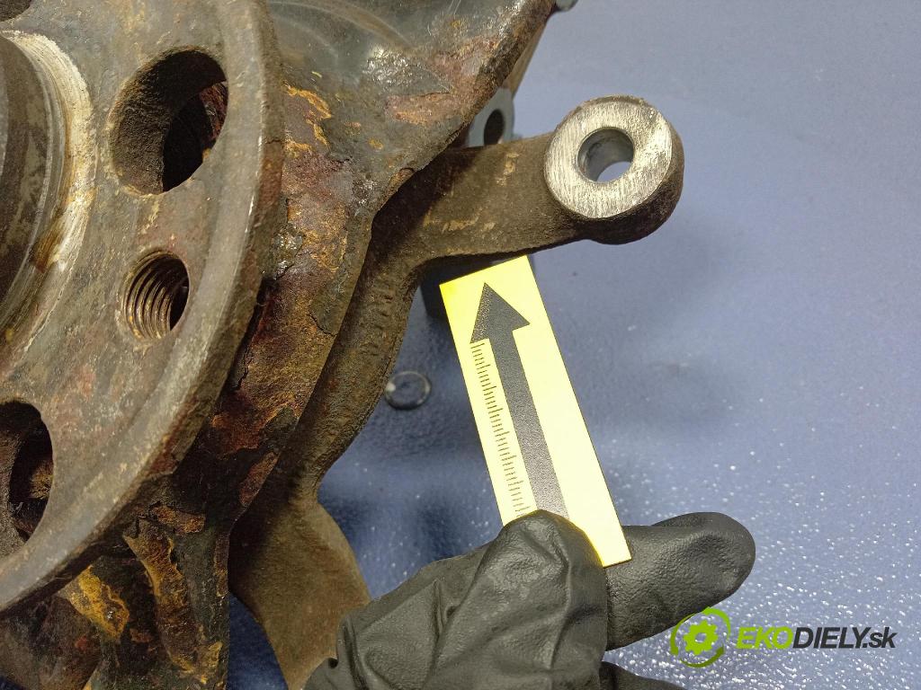 Mercedes B-Klasa 2013 náboj Práva: A2464210720