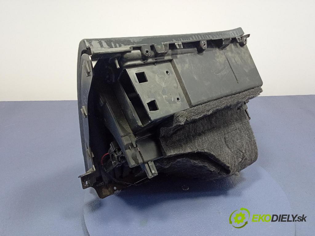 Mercedes B-Klasa 2013 kastlík JC2012659