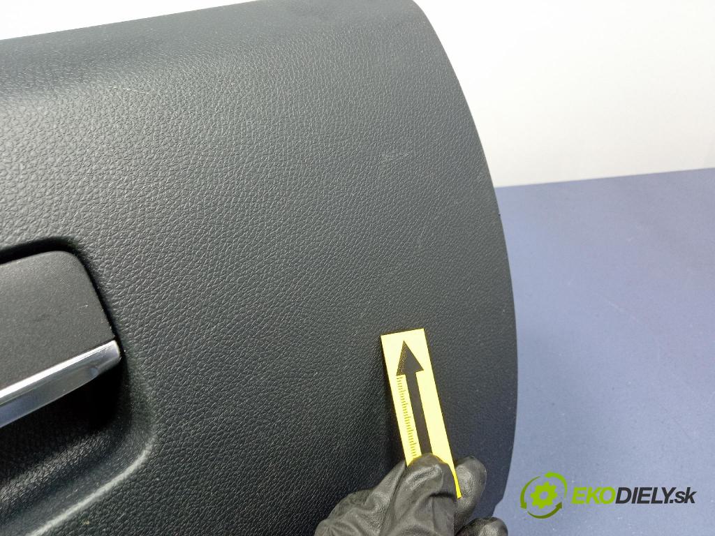 Mercedes B-Klasa 2013 kastlík JC2012659