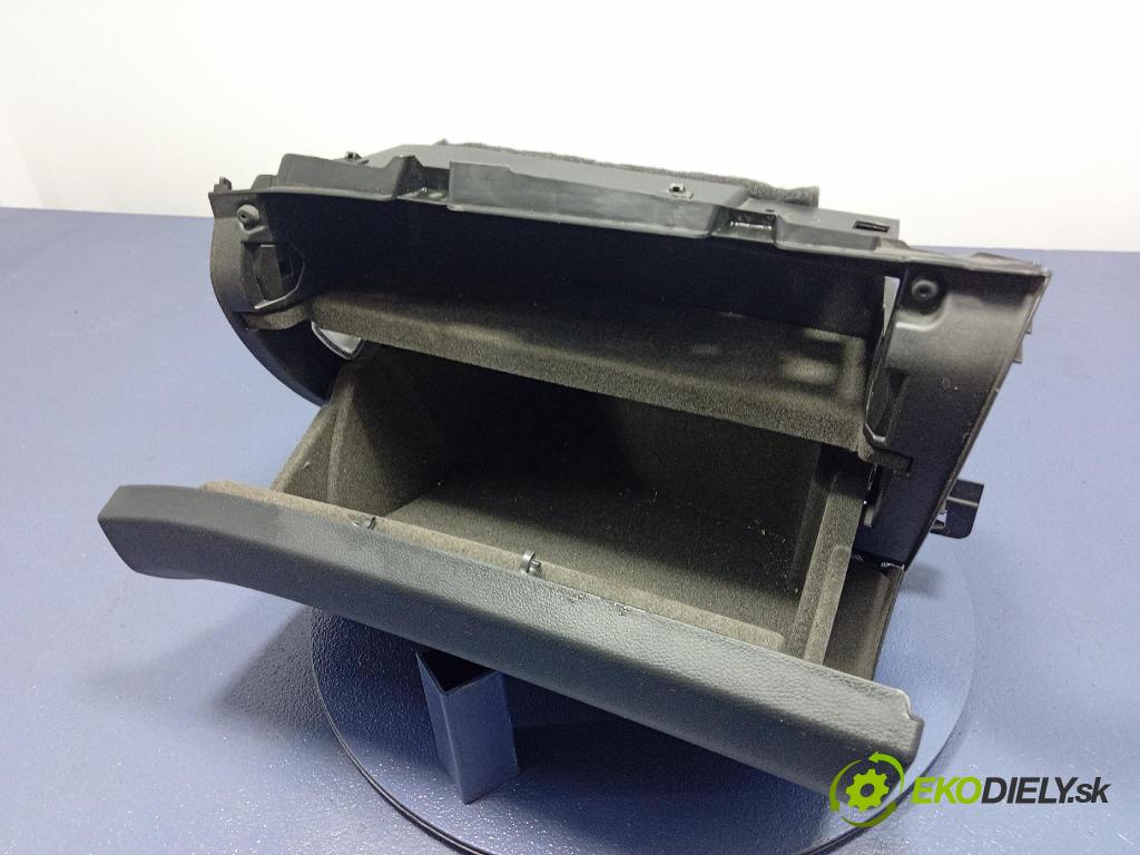 Mercedes B-Klasa 2013 kastlík JC2012659