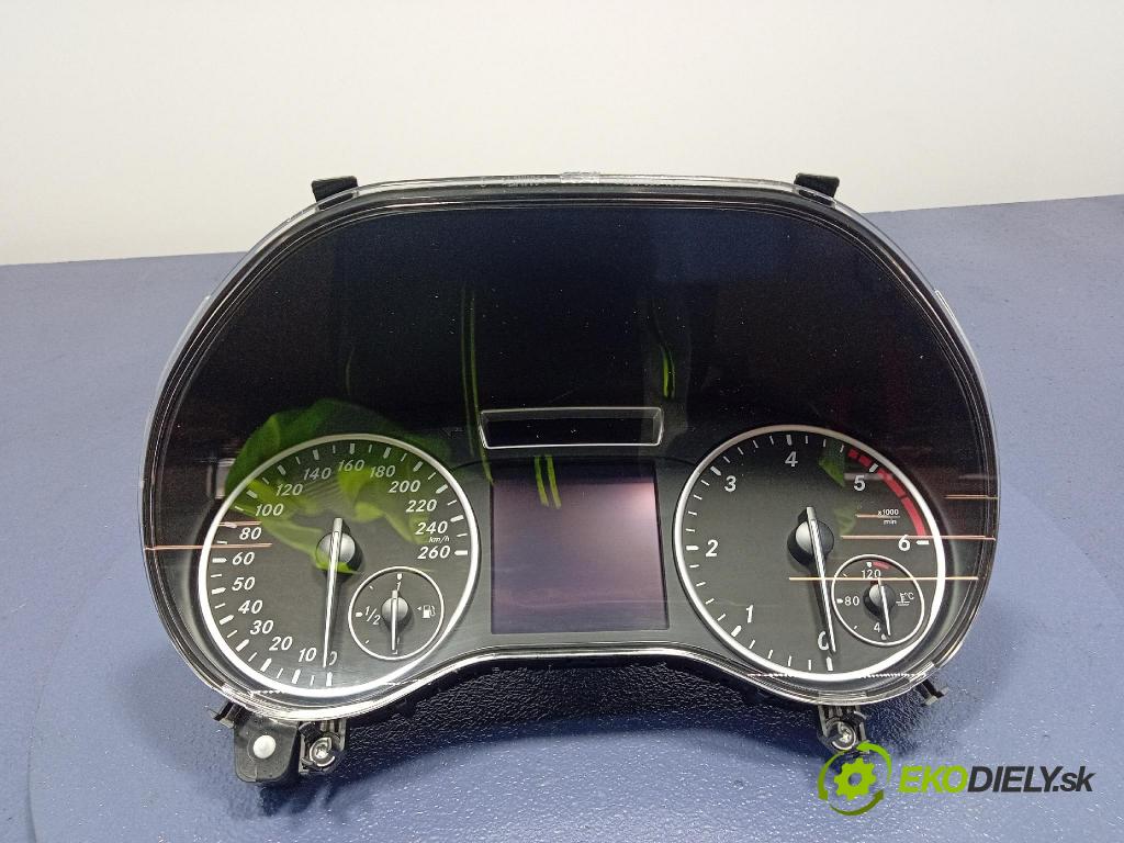 Mercedes B-Klasa 2013 prístrojovka/ budíky A2469006111