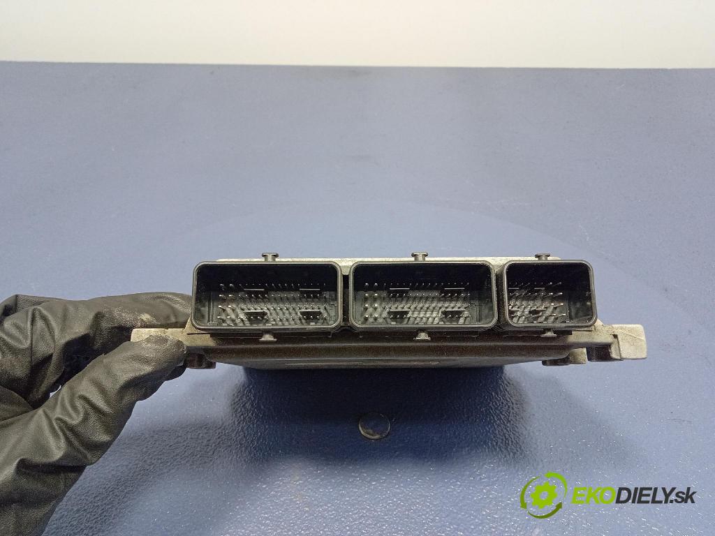 Mercedes B-Klasa 2013 riadiaca jednotka Motor: A6079001800