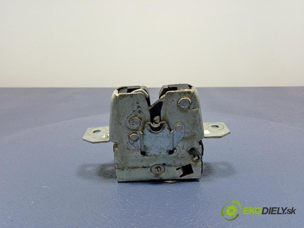 Mercedes B-Klasa 2013 zámok Klapky: kufra: A2467400035