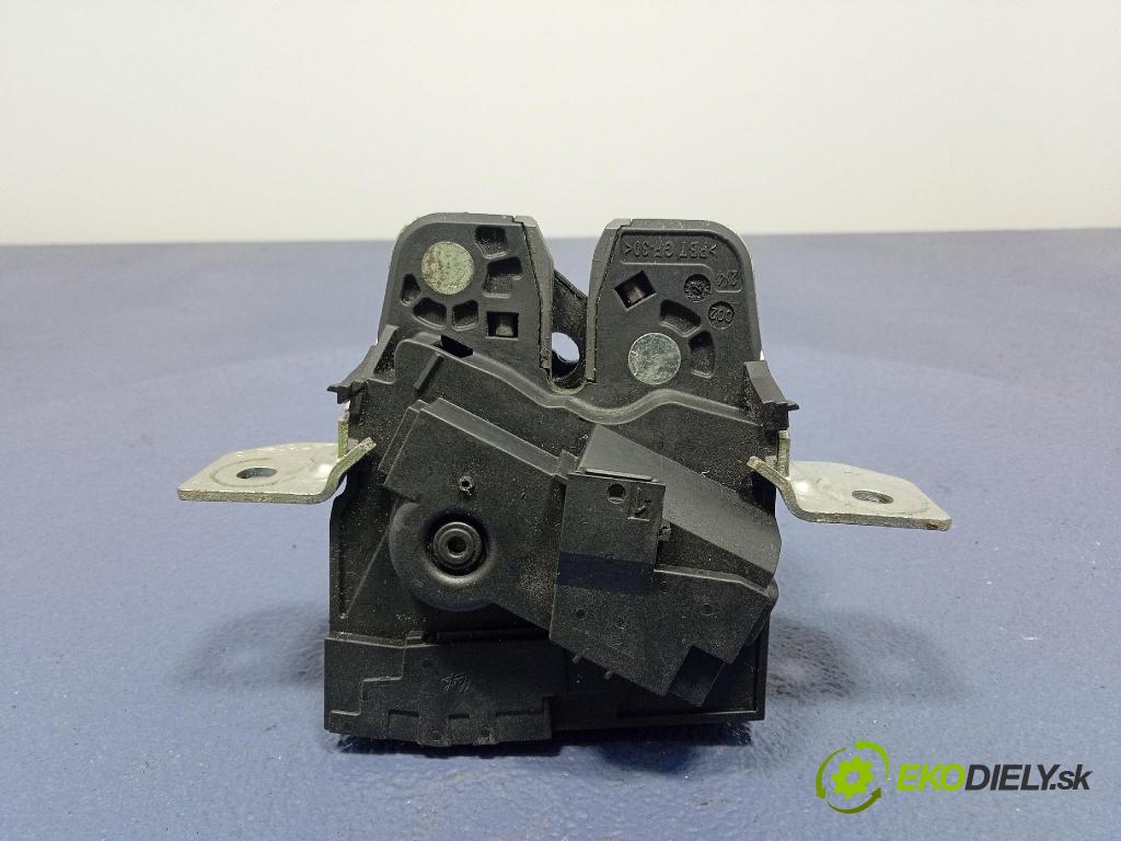 Mercedes B-Klasa 2013 zámok Klapky: kufra: A2467400035