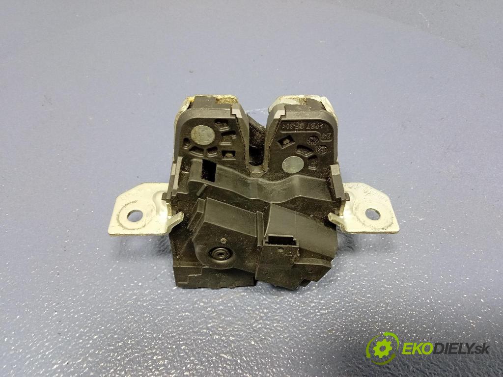 Mercedes B-Klasa 2013 zámok Klapky: kufra: A2467400035