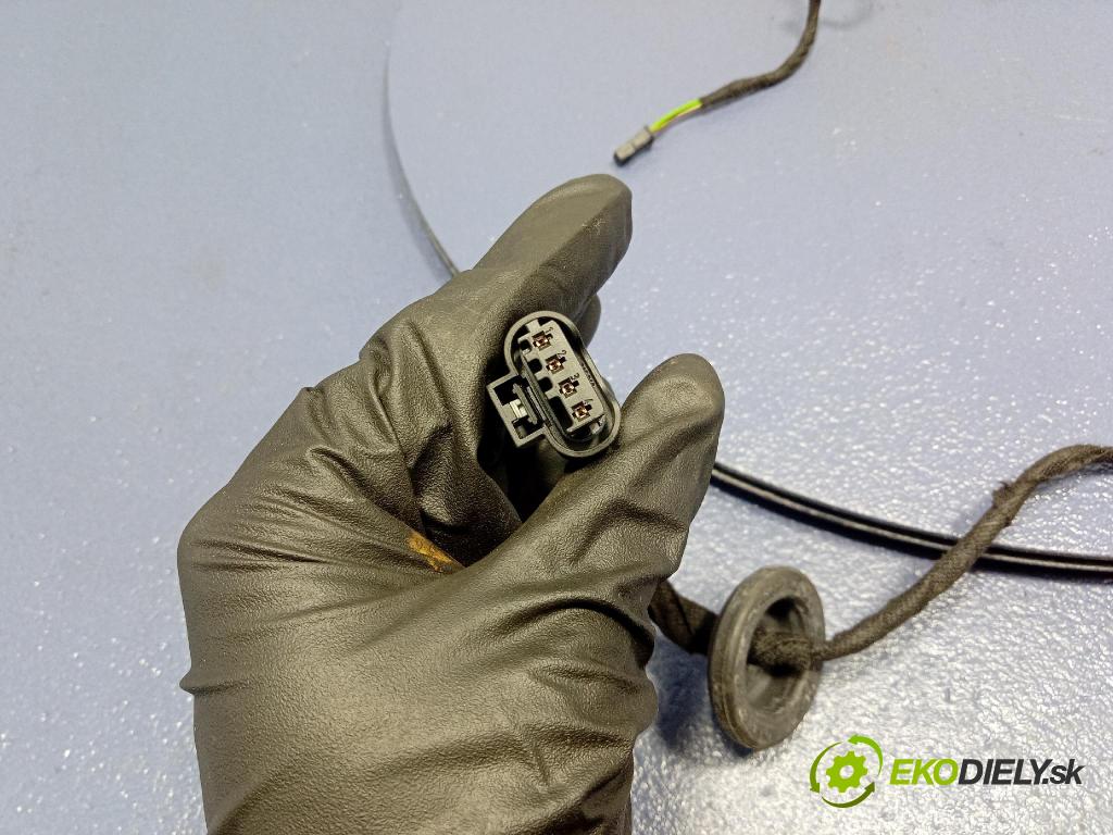 Mercedes B-Klasa 2013 instalace Elektrický: A2465404805