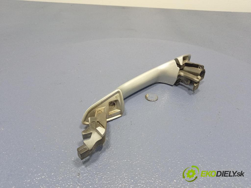 Mercedes B-Klasa 2013 klika před Práva: A2047600270