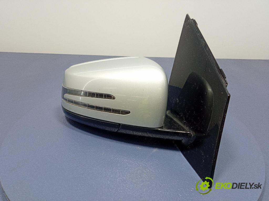 Mercedes B-Klasa 2013 zrkadlo pravé A24681020