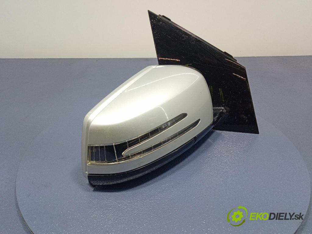 Mercedes B-Klasa 2013 zrkadlo pravé A24681020