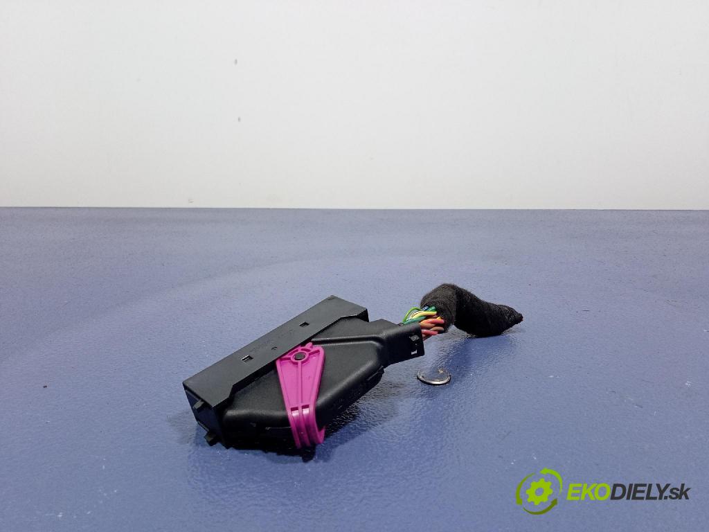 Audi A4 2009 inštalácia Elektrický: 1534180-1