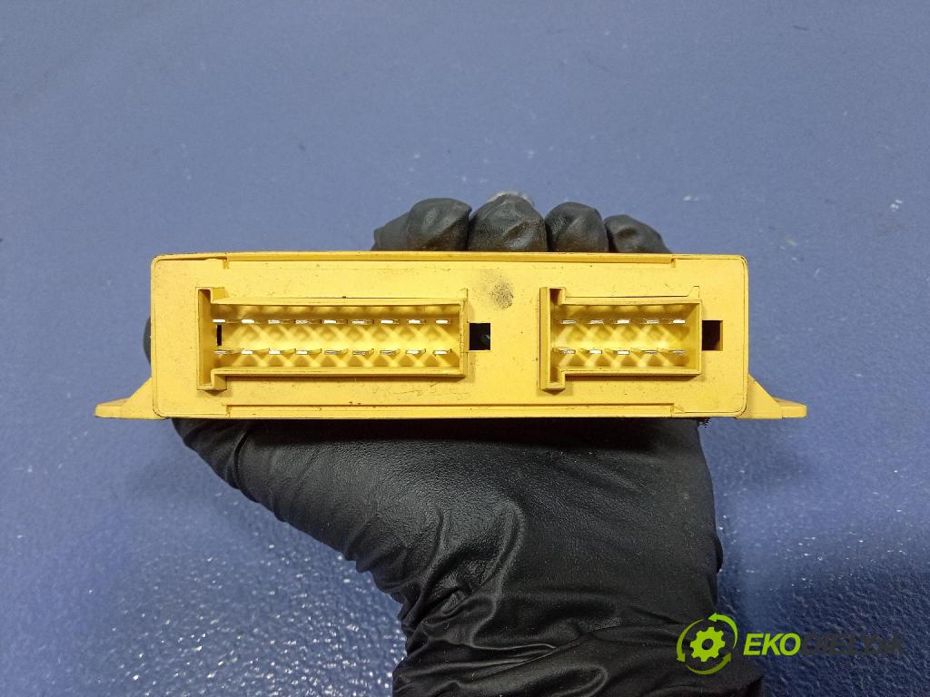 Audi A4 2009 řídící jednotka 5F001V2