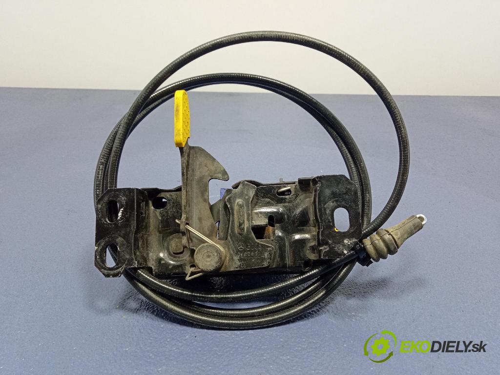 Mercedes B-Klasa 2013 zámok masky: A2468800460