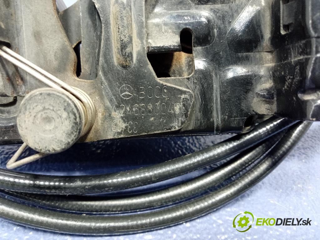 Mercedes B-Klasa 2013 zámok masky: A2468800460