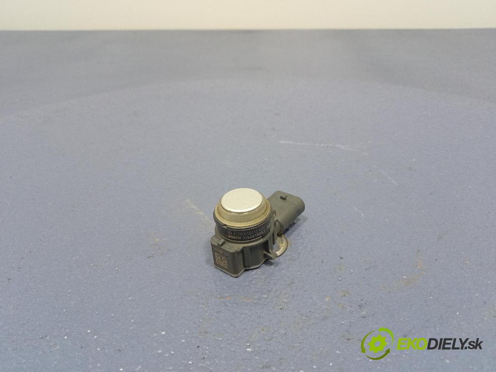 Mercedes B-Klasa 2013 snímač / řídící jednotka PDC A0009050242