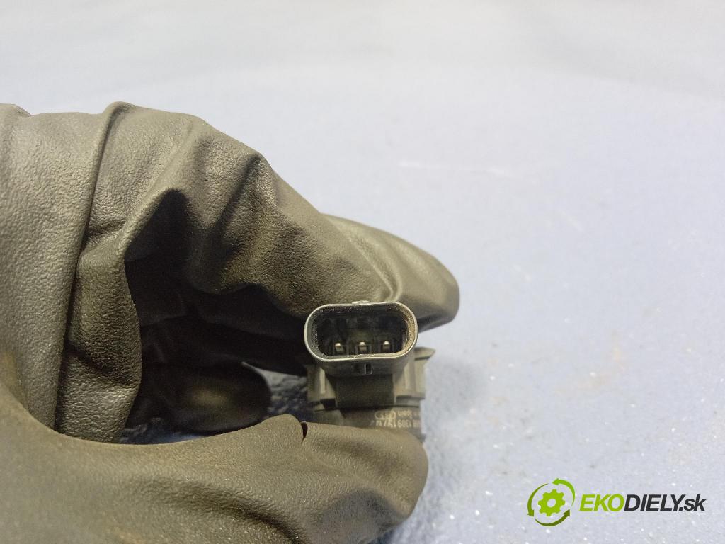 Mercedes B-Klasa 2013 snímač / řídící jednotka PDC A0009050242