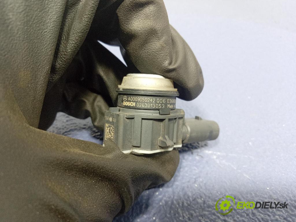 Mercedes B-Klasa 2013 snímač / řídící jednotka PDC A0009050242