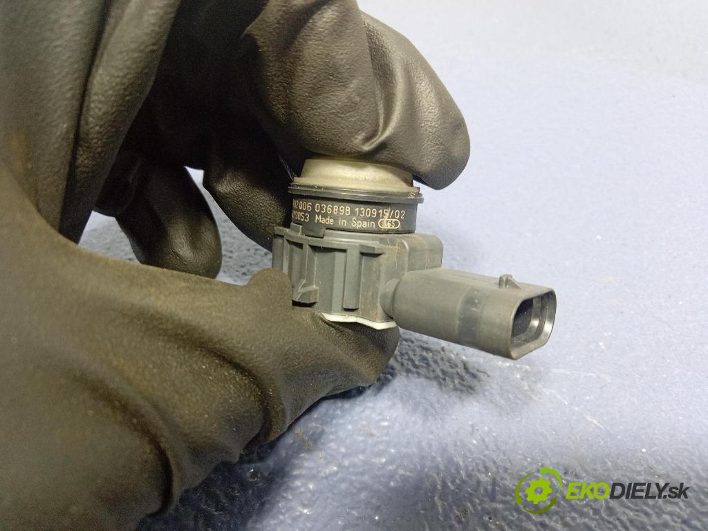 Mercedes B-Klasa 2013 snímač / řídící jednotka PDC A0009050242