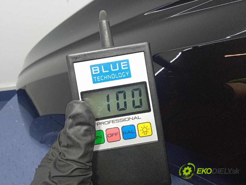 Audi SQ8 2022 blatnik před Levý: