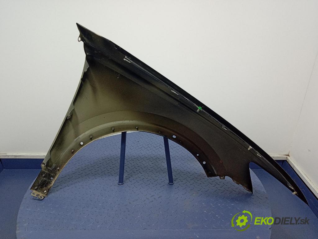 Audi SQ8 2022 blatnik před Levý: