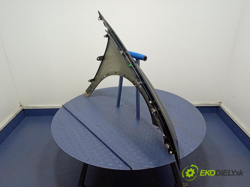 Audi SQ8 2022 blatnik před Levý: 