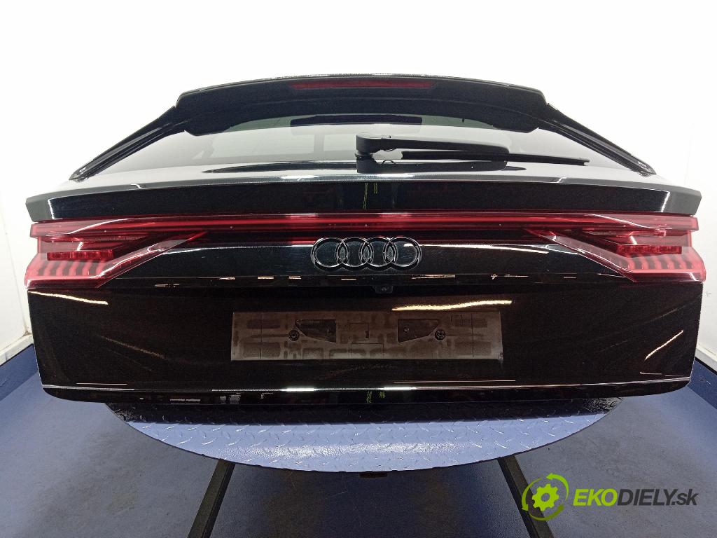 Audi SQ8 2022 zadna dveře kufra: kufra: